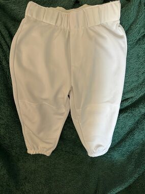 Athletic Works Kids White baseball knickers medium